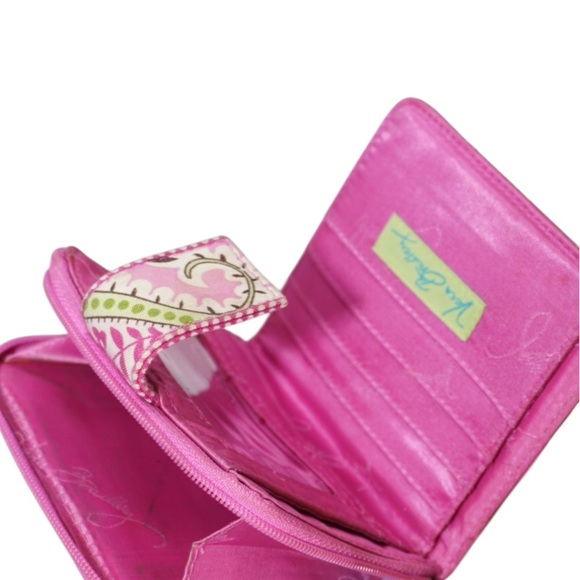 Vera Bradley BOGO FREE SALE Small Snap Wallet in Retired Bermuda Pink Pattern - Picture 2 of 9